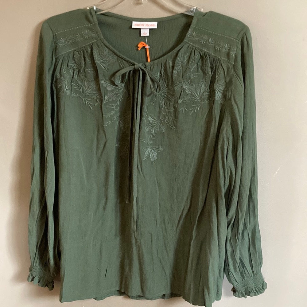 Knox Rose NWT army green blouse